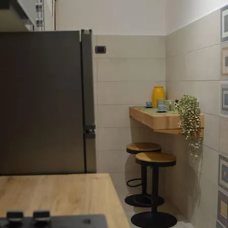 Casa Chiara-holiday House In Centro Apartment